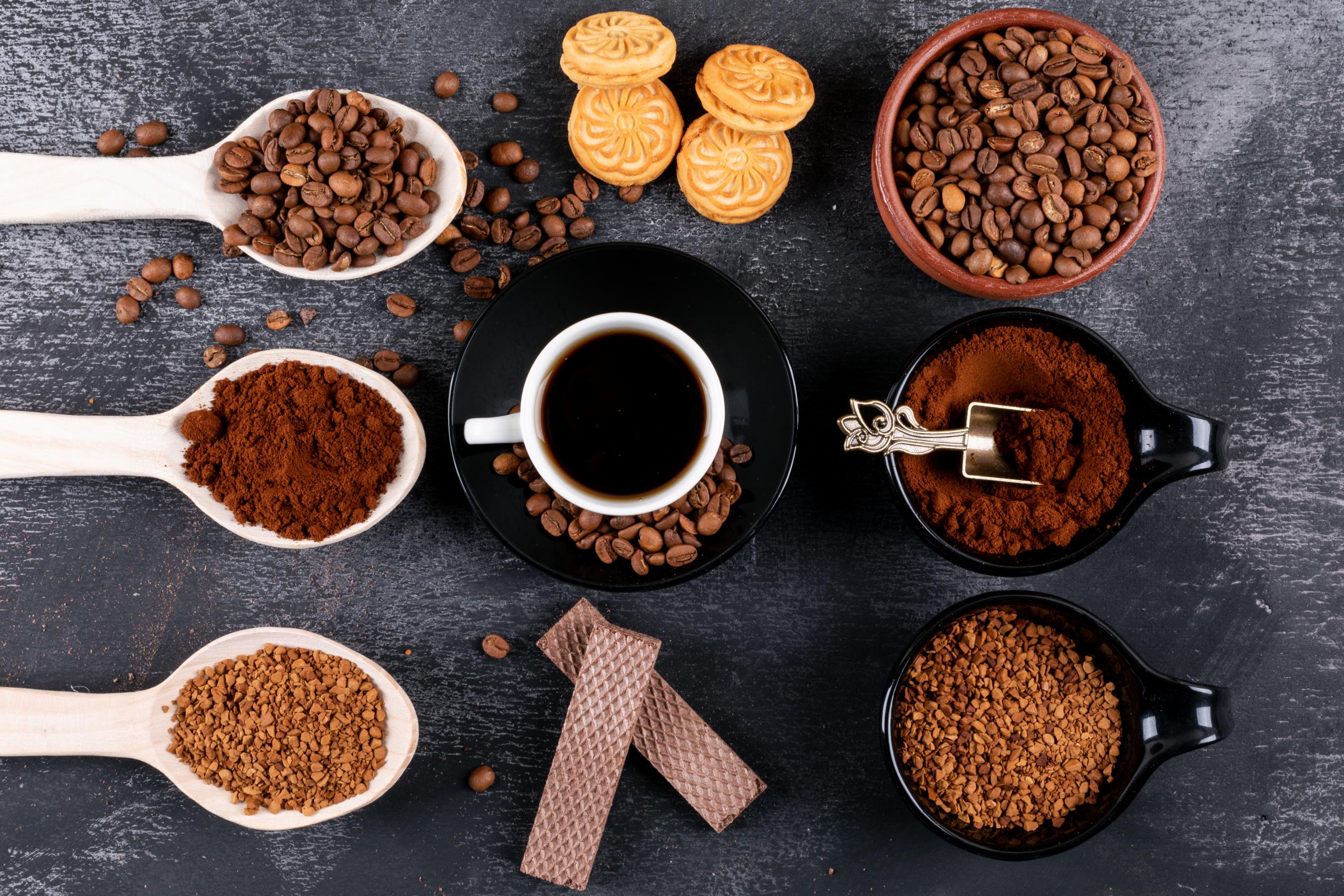حبوب القهوة والشاي